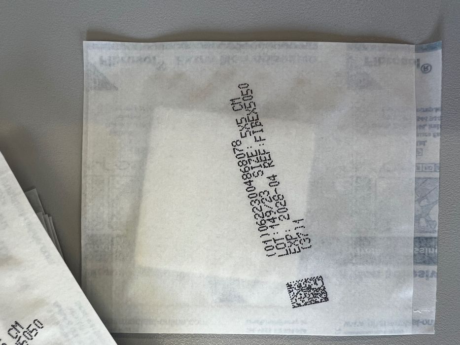 Абсорбуючі раневі гідрофіброві повязки, компреси