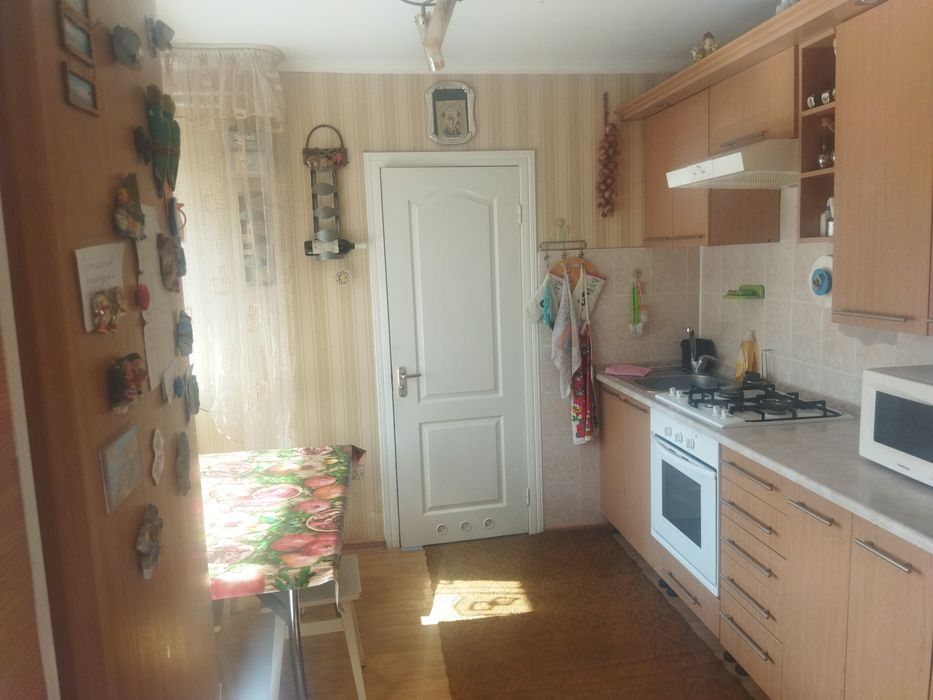 Будинок в передмісті Львова