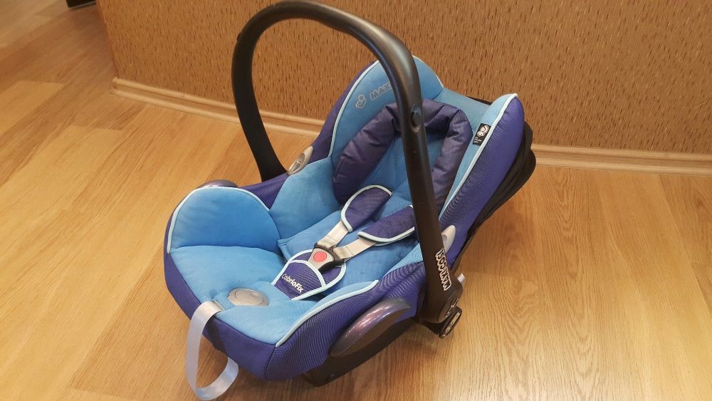 Коляска прогулочная Quinny ZIPP + переноска-автокресло Maxi Cosi