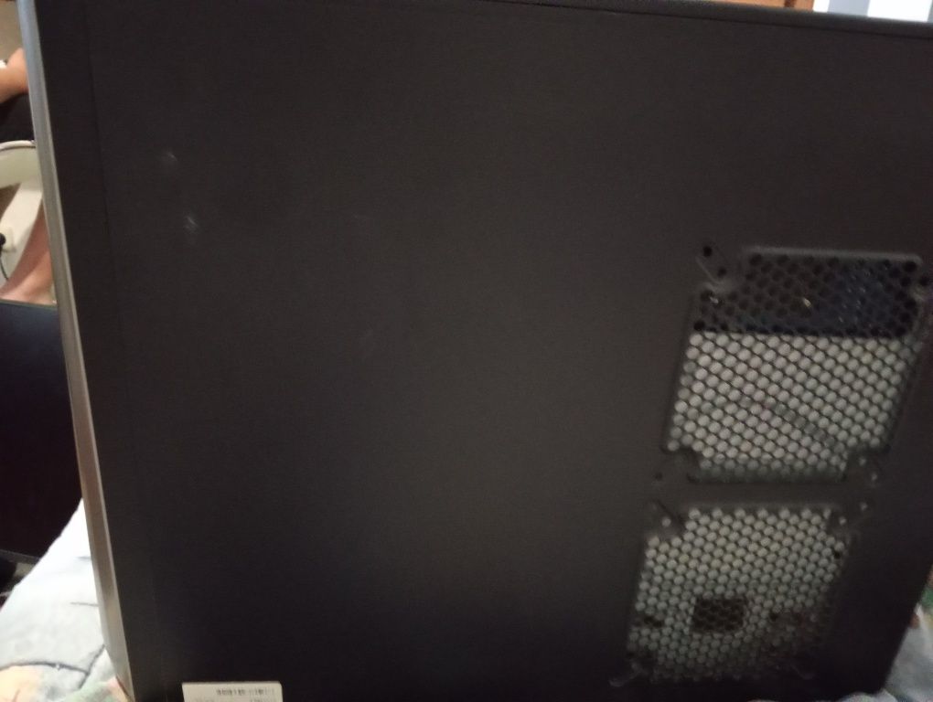 Pc de escritório quase pronto para gaming