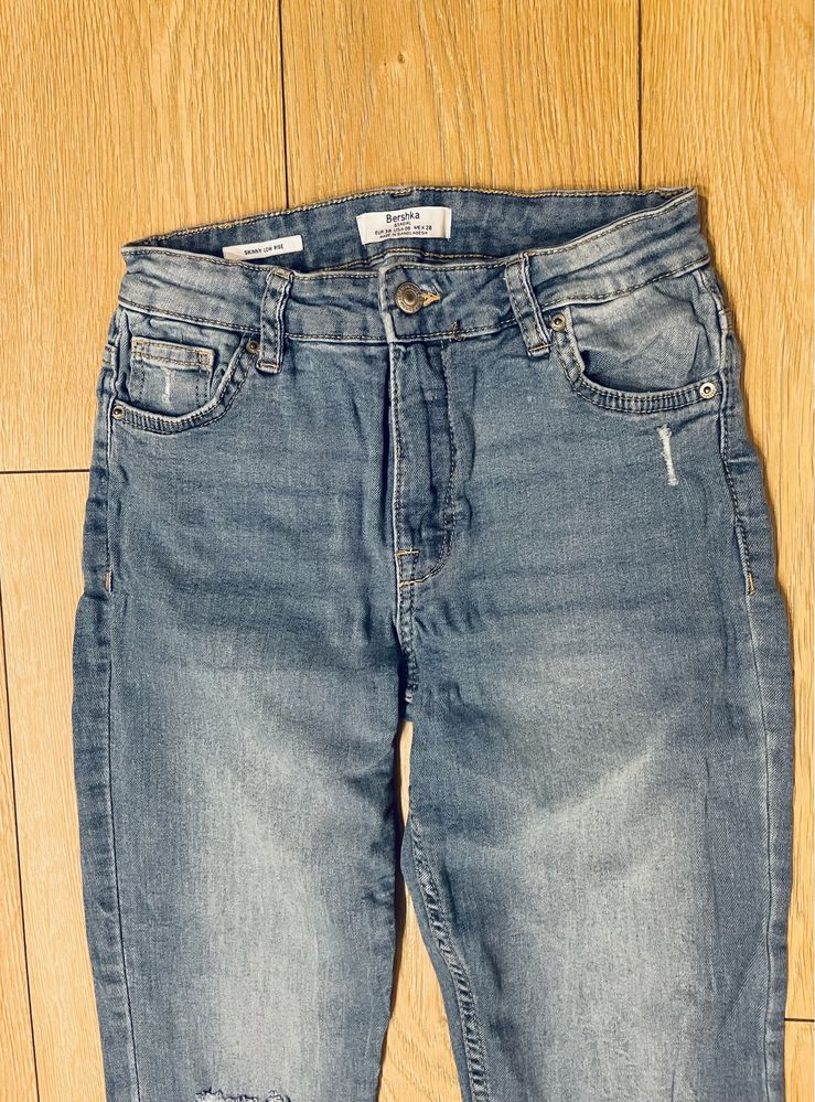 Spodnie jeansowe Bershka r 38