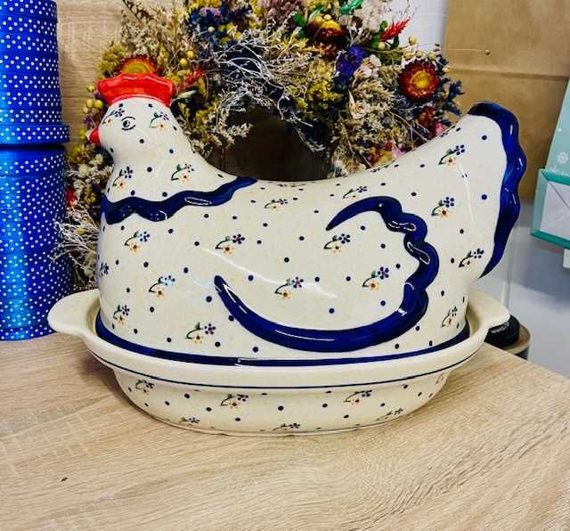 Ceramika Bolesławiec. Pojemnik kura na półmisku (0002)