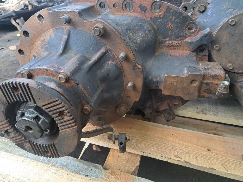 Редуктор Маз средний задний...21×29 балансир евро