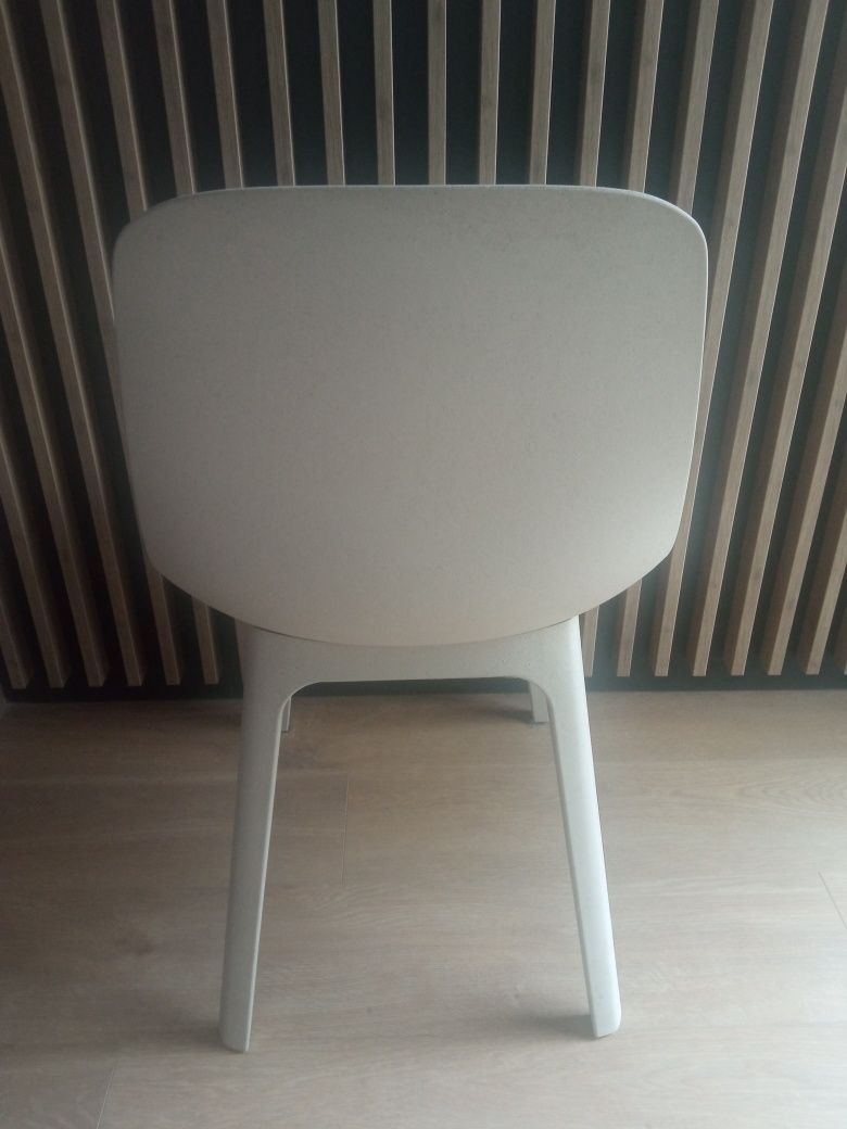 Krzesła Ikea model ODGER
