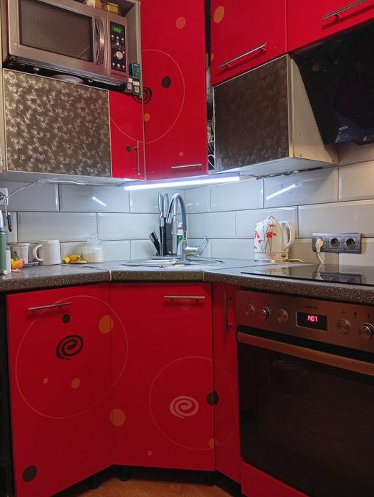 Продаю кухню кутову меблі