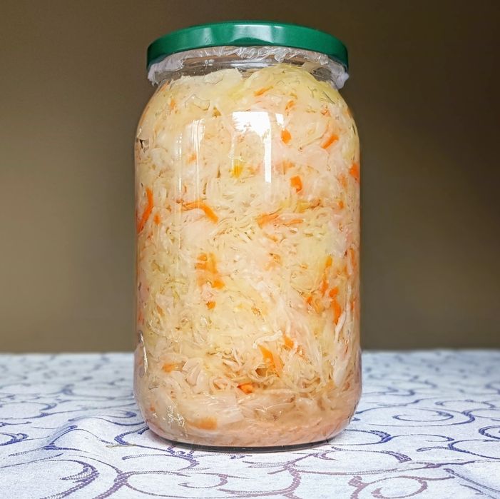 Domowe przetwory– zestaw kiszonek (ogórki, kapusta)