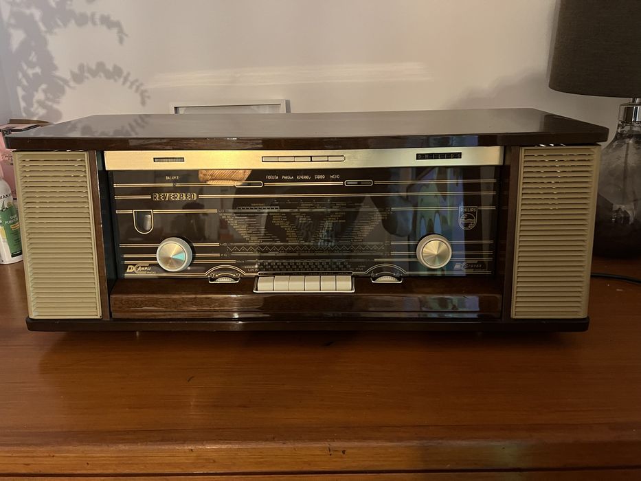 Radio vintage stereo anos 60