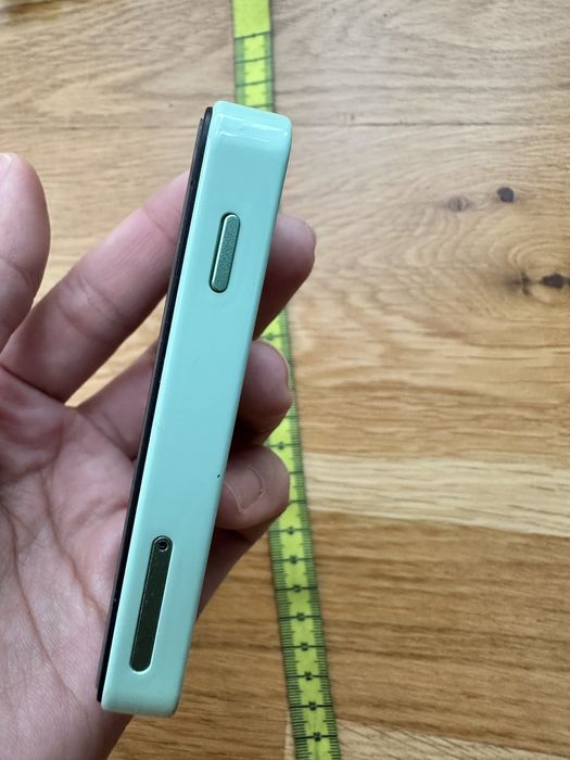 Miniaturowy telefon komórkowy zielony ZOKOE 2,5” kieszonkowy android