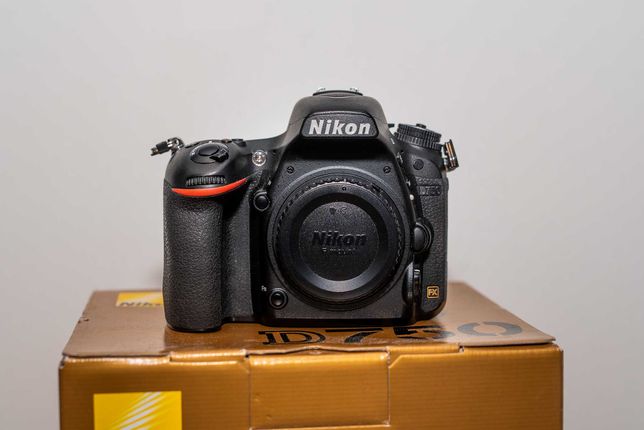 Nikon D750 - przebieg 74k - stan bardzo dobry