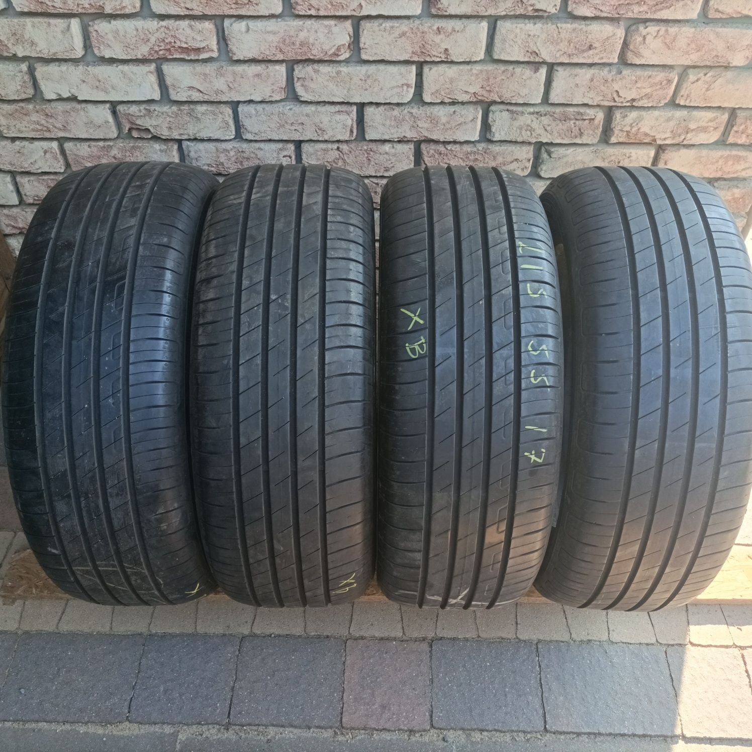 4 lub 2 opony letnie 215/55/17 Goodyear ok 7 mm 2020 rok