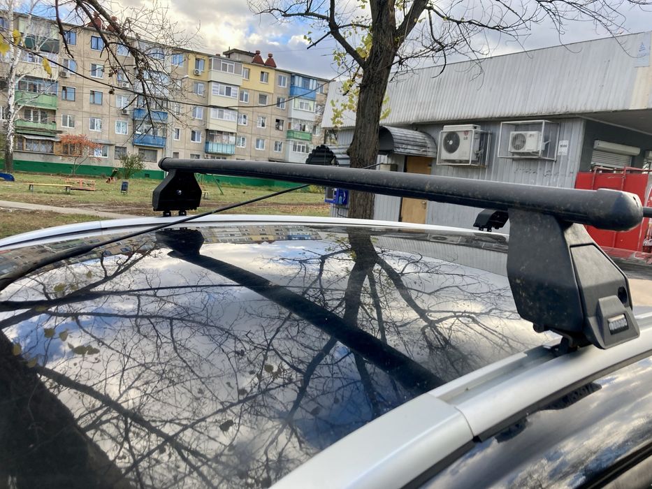 Продам багажник на крышу Menabo