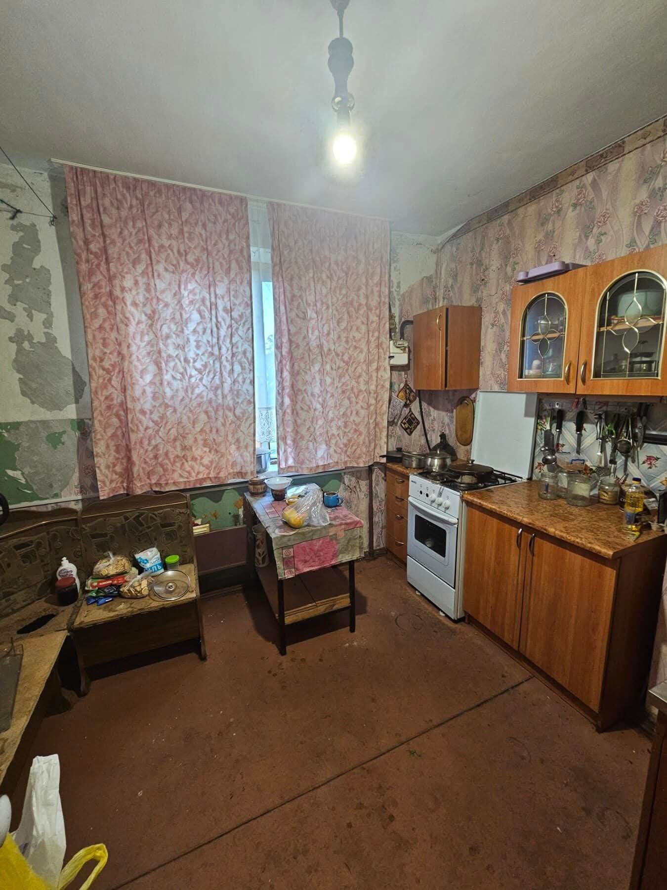 Продам 1 комн квартиру на 4м микр.