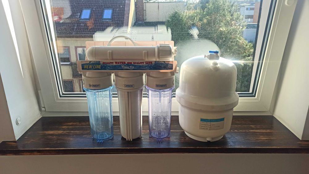 Zbiornik osmozy + obudowy filtrow i membrany