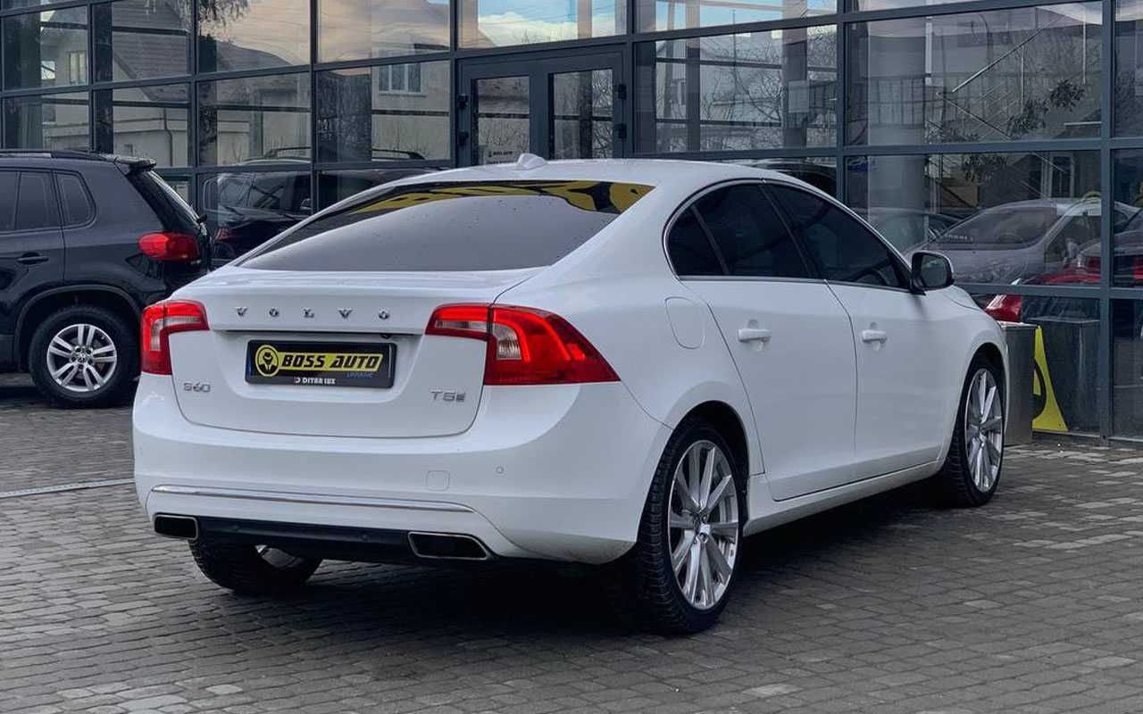 Volvo S60 2015 року