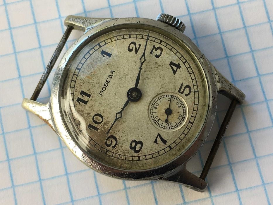 Часы механические Победа красная 12 СССР рабочие