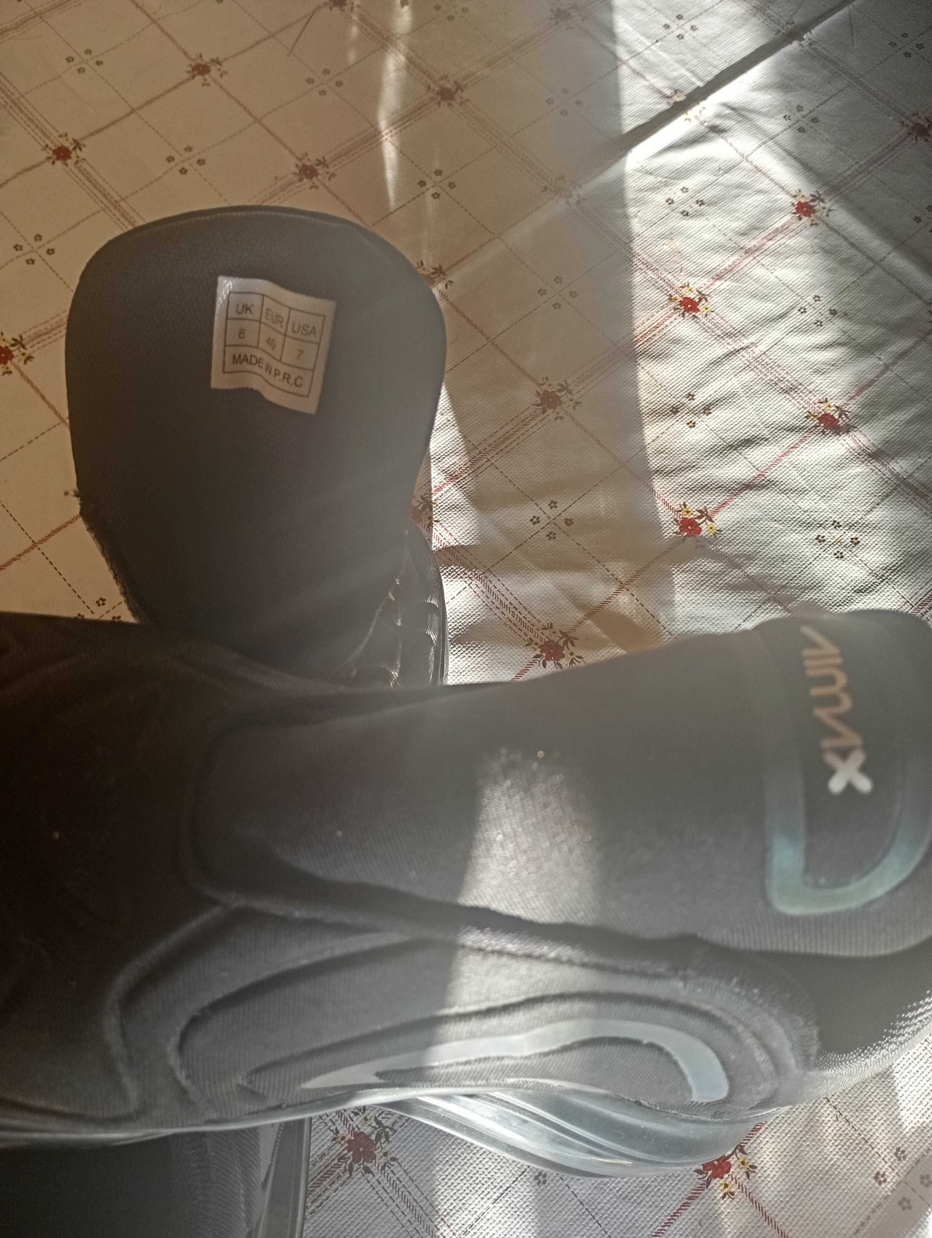 Tenis unisexo Nike Airmax 720 n40