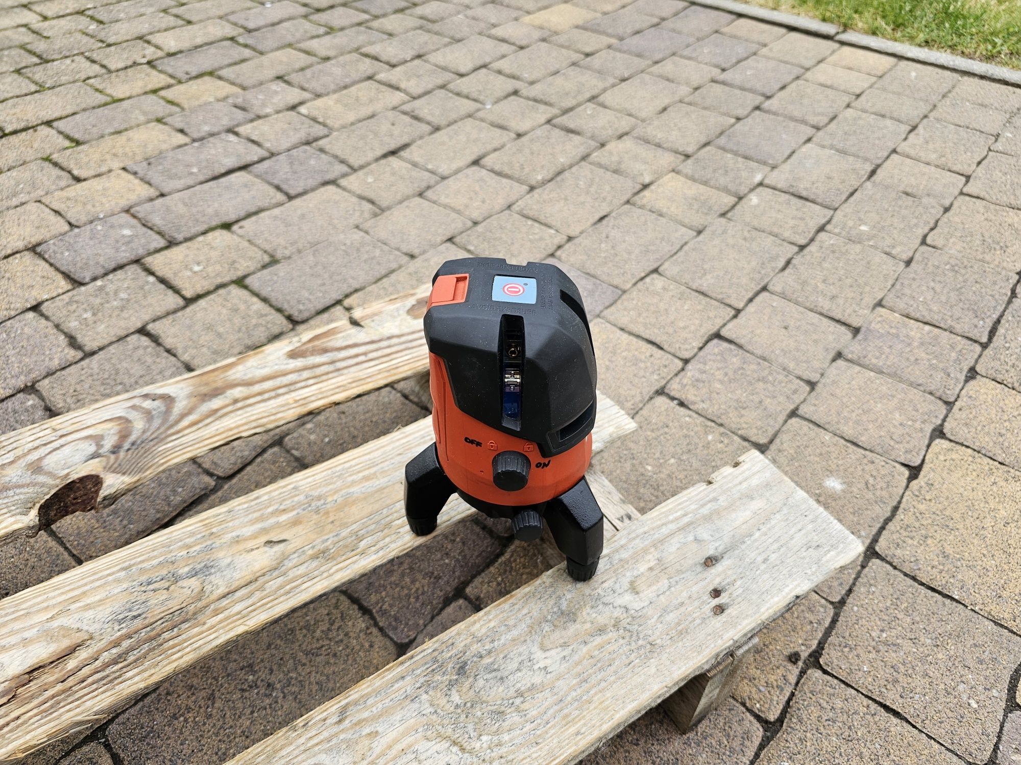 LASER krzyżowy 360 HILTI PM 4-M stan BDB sprawny 2023rok