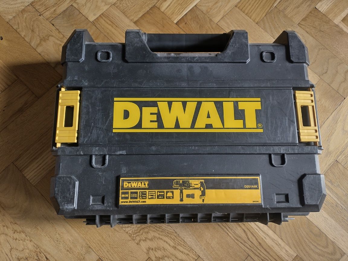 Młotowiertarka młot wiertarka udarowa Dewalt D25144K SDS+ 900W