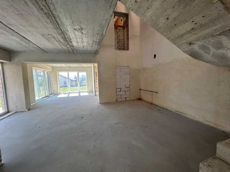 ГОТОВИЙ до РЕМОНТУ  сучасно збудований ДУПЛЕКС