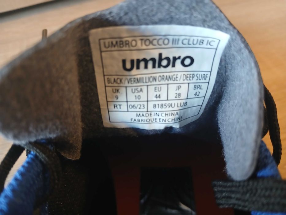 Halówki Umbro Tocco III Club r. 44 - nowe nieuzywane