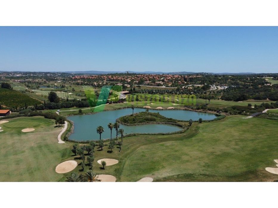 Apartamento T2 no Golf Amendoeiras, Alcantarilha-Algarve