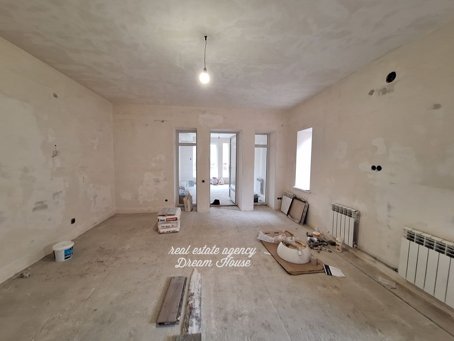 1 кімнатна 50,3 м  у центрі с. Щасливе 8 км від Києва