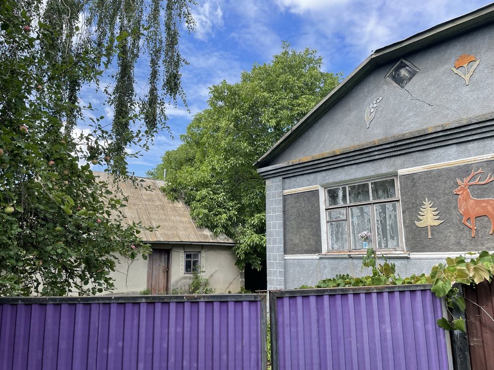 Продається житловий будинок з великою ділянкою, 5 км до міста!