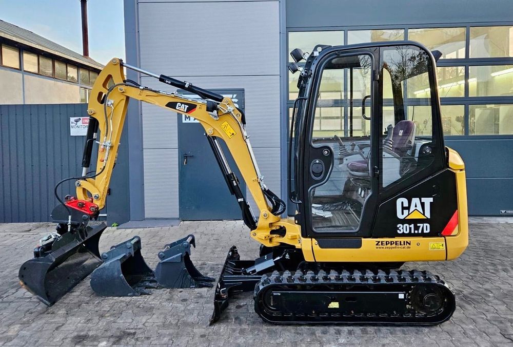 Caterpillar MINIKOPARKA CAT CATERPILLAR 301 301.7D 302 2016  89 900 netto, 3 szt łyżek, Po pełnym serwisie, Tylko 1245 mtg
