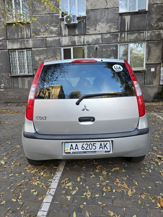 Mitsubishi Colt 1.3 автомат
