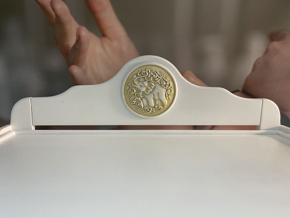 Кушетка + стелаж + таця на колесах