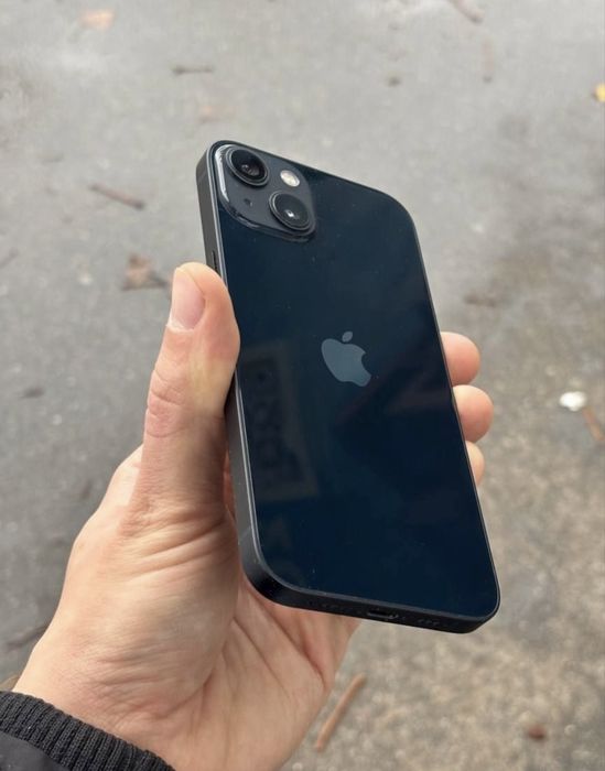 продам айфон 13 у чудовому стані