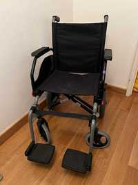 cadeira de rodas pouco usada
