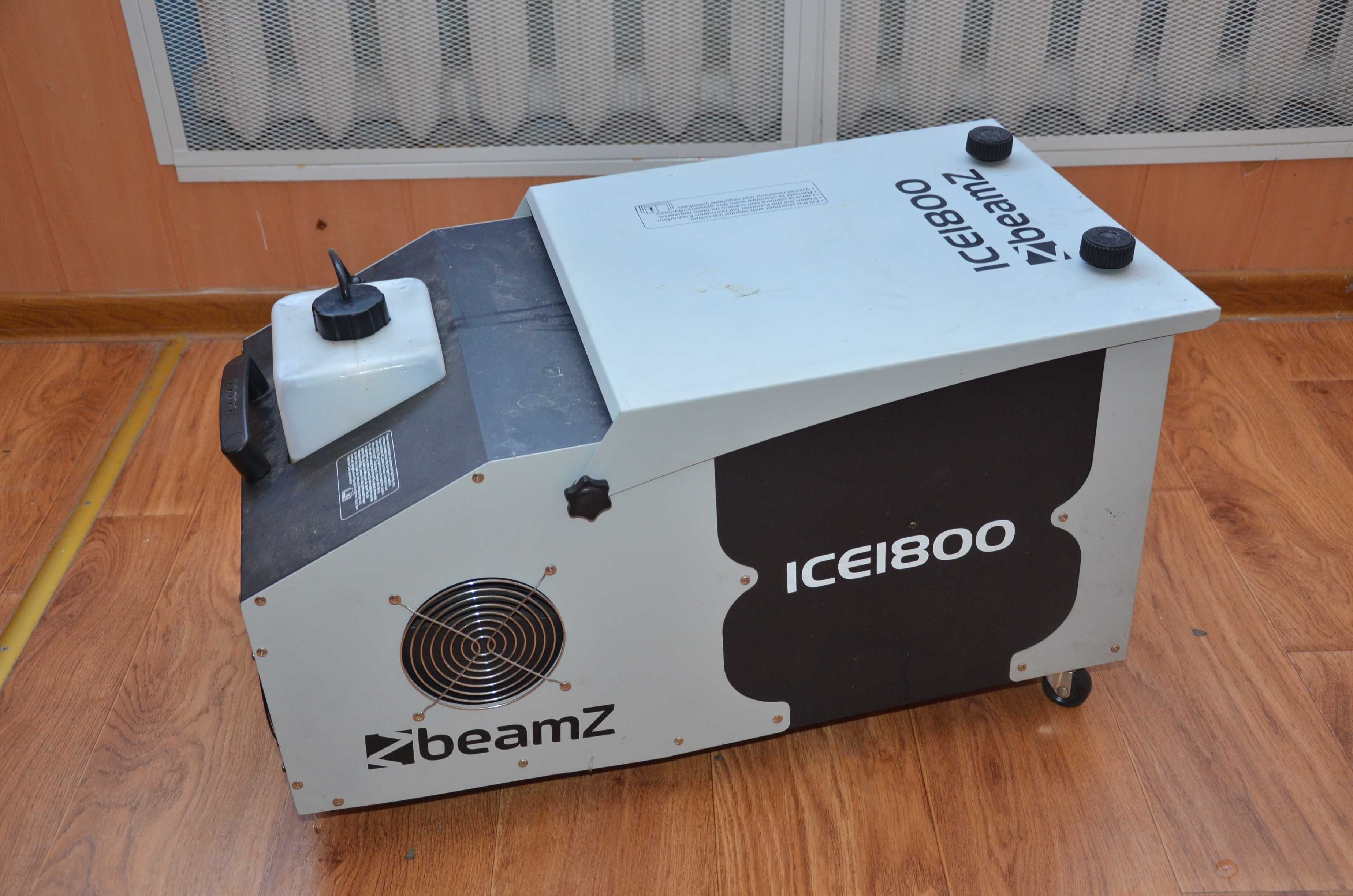 Генератор дима Beamz ice 1800