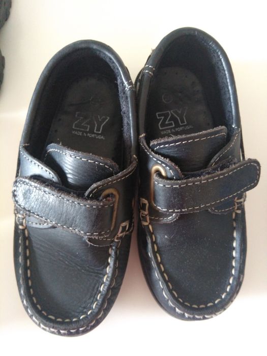 Sapatos de vela em pele, azuis, n. 25/28, portes incluídos