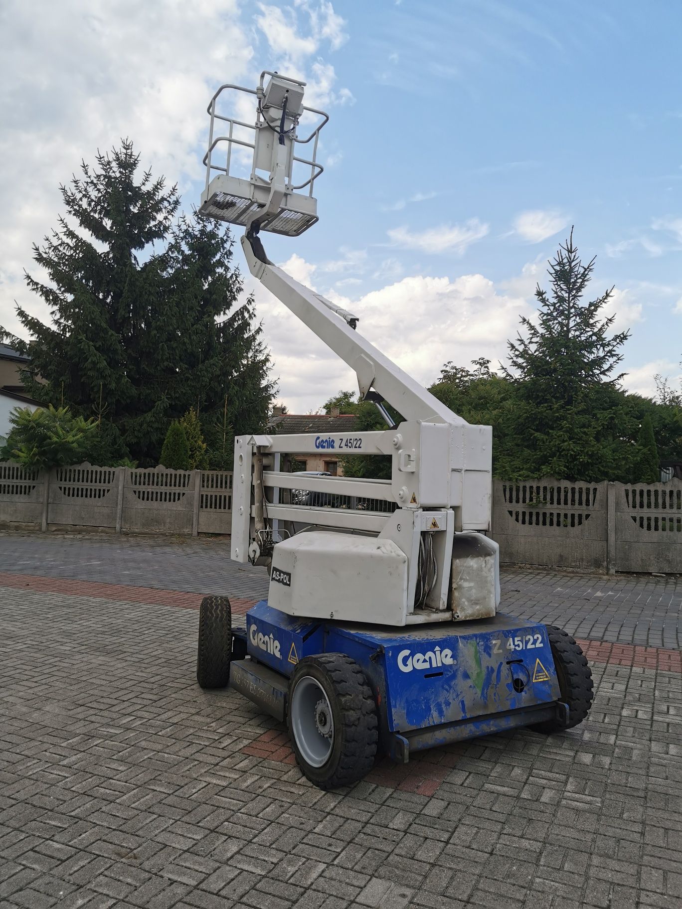 Podnośnik Koszowy/Genie Z45/22