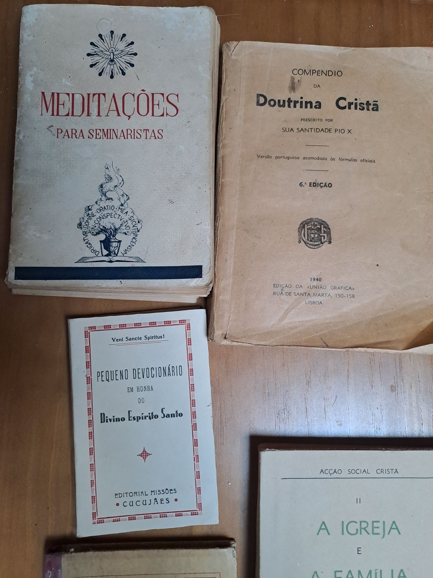 Livros antigos religiosos