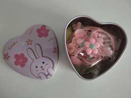 Pudełko metalowe szkatułka serce króliczek gumki