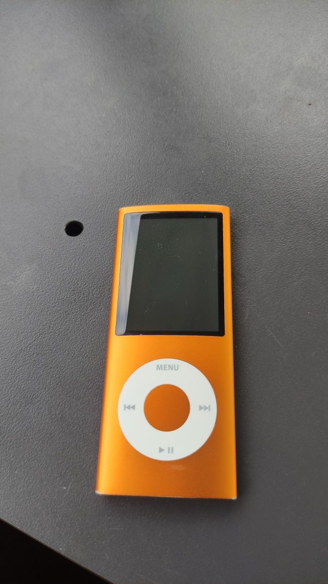 iPod 8 gb pomarańczowy