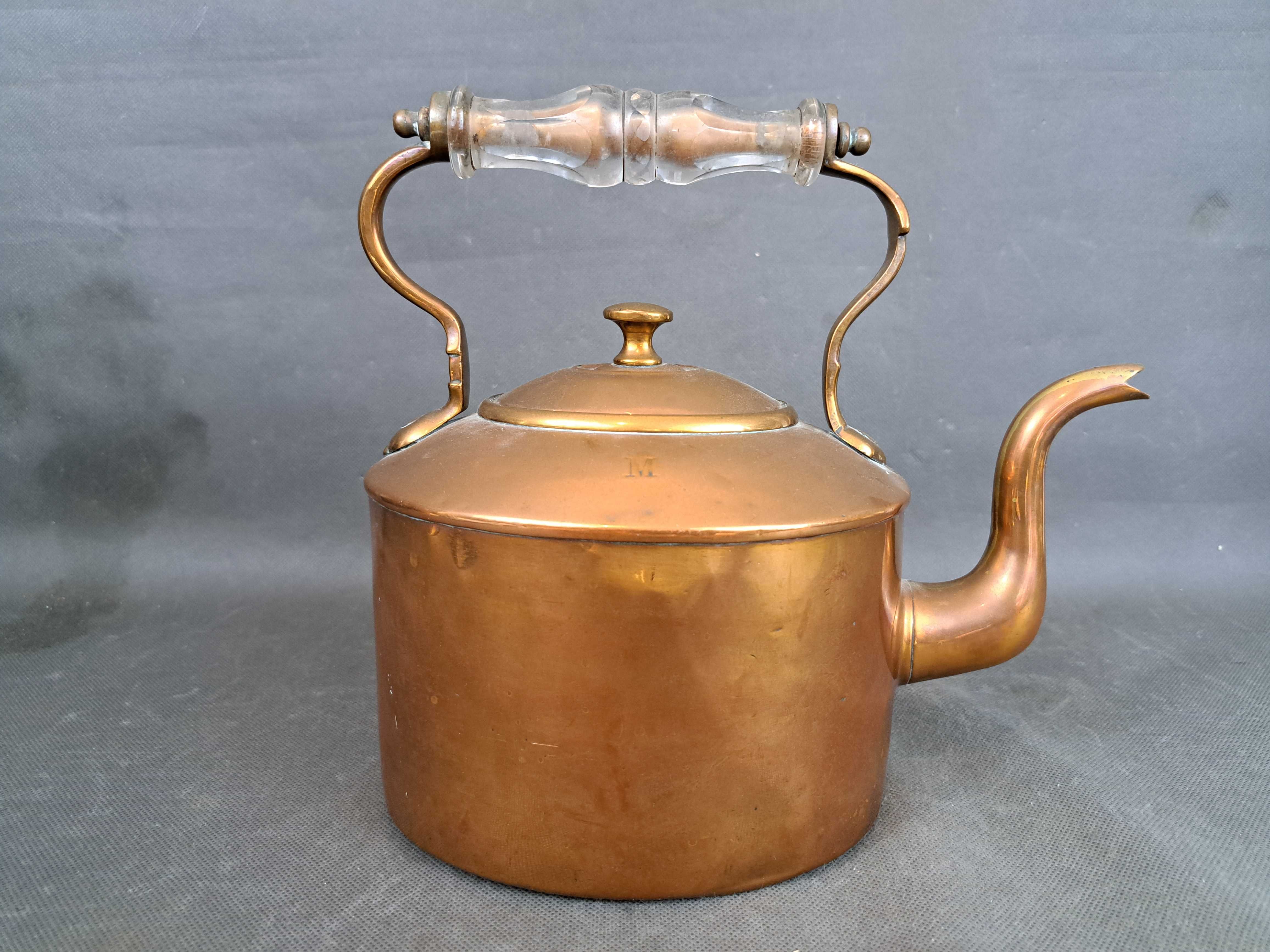 Stary czajnik miedziany, imbryk,  Sygnowany poj. 2,2 l