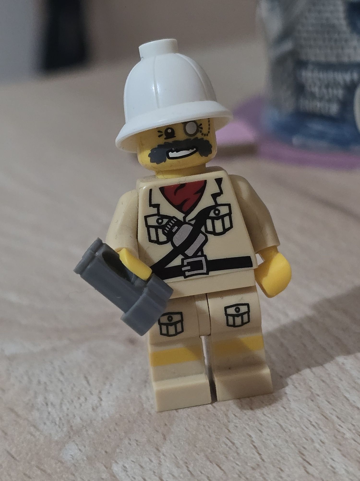 LEGO Odkrywca - figurka ludzik 8684