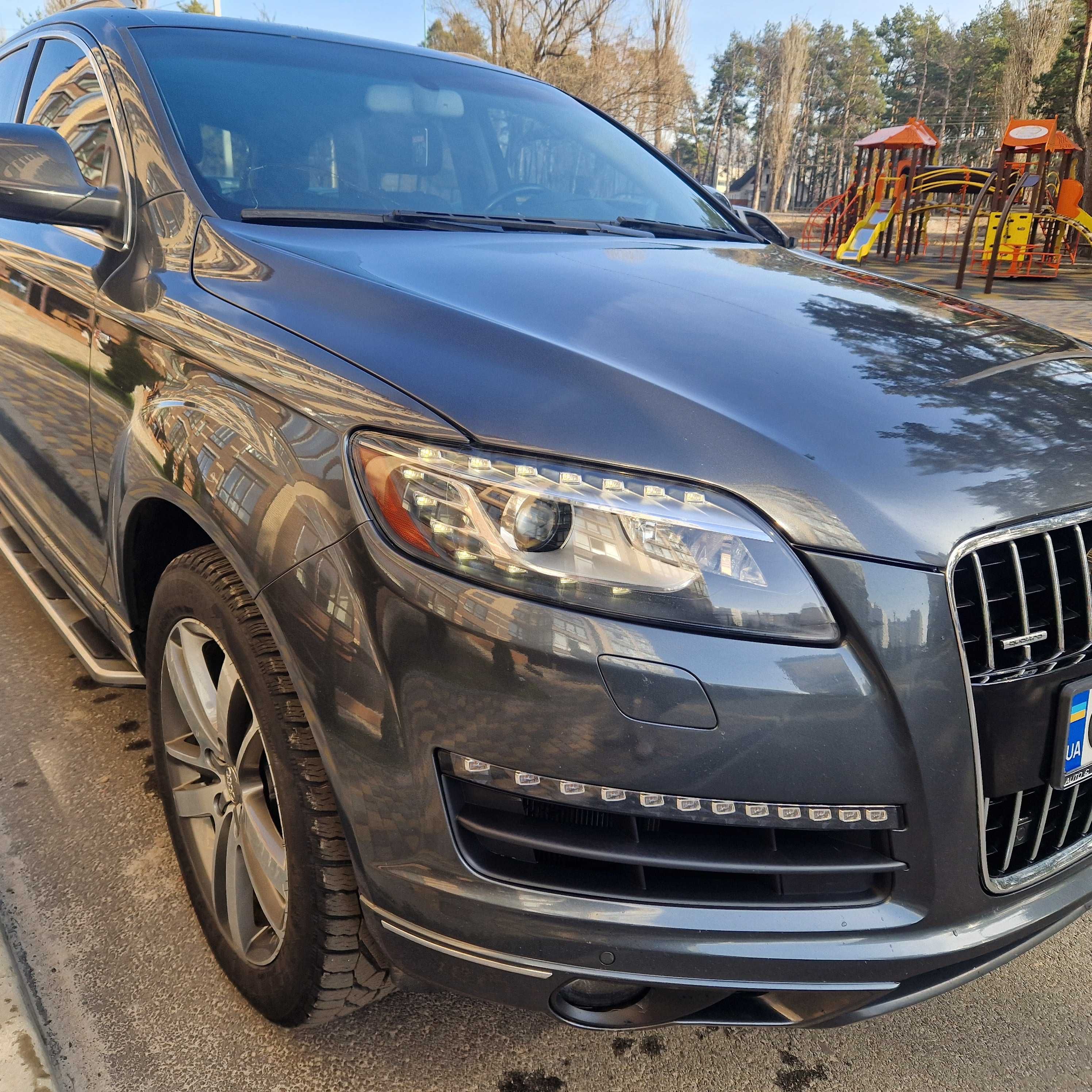 Продам Audi Q7 2012 року