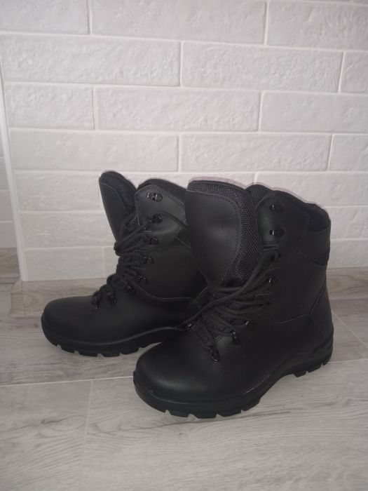 Черевики з високими берцями KROK L5117P чорні