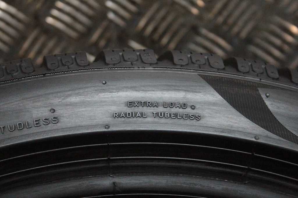 275/35/20 Pirelli P Zero Winter 275/35 R20 102W XL 2021r