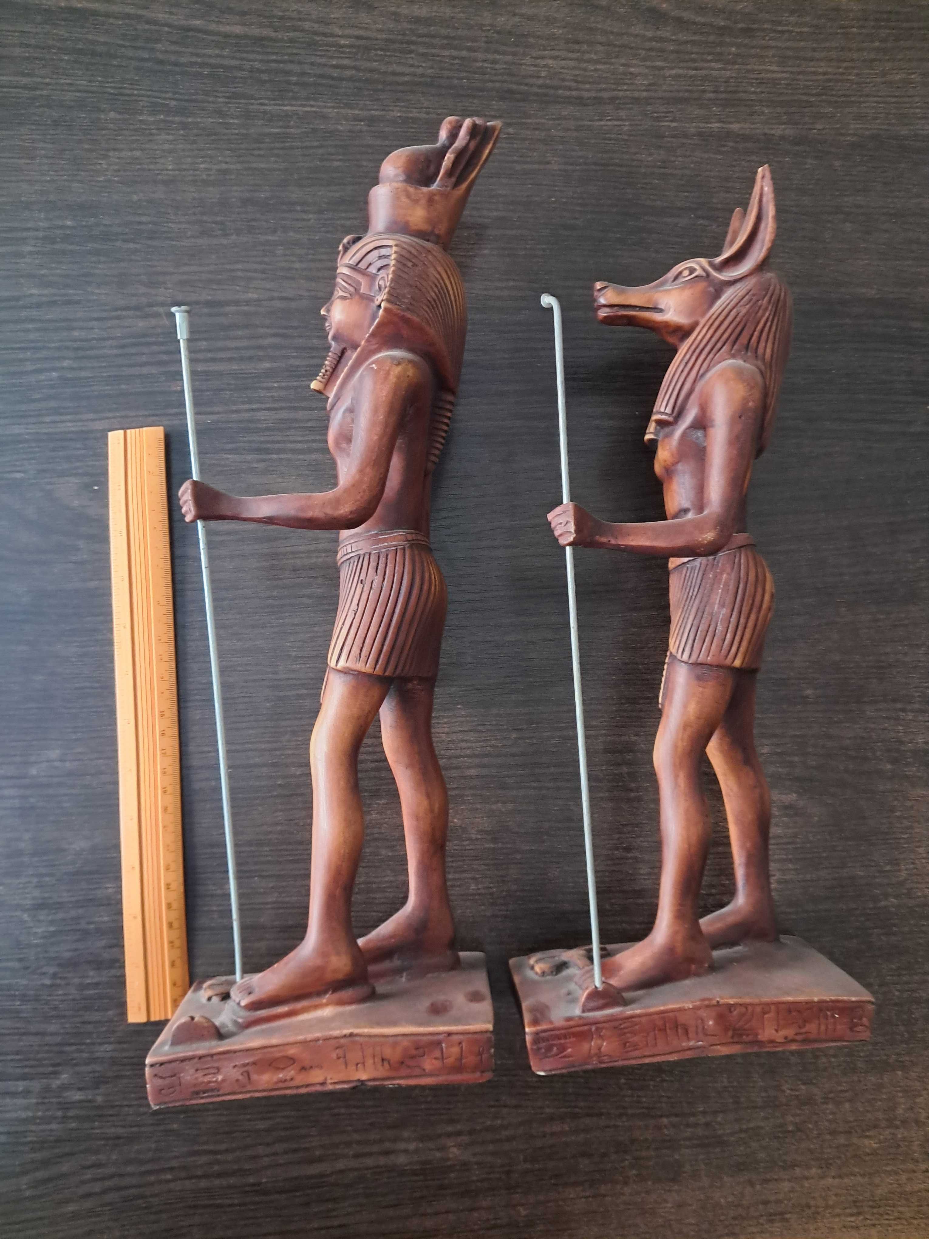 Високі і важкі фігурки єгипетських богів