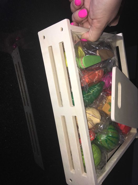 Warzywa do krojenia drewniane w skrzynce magnes nowe