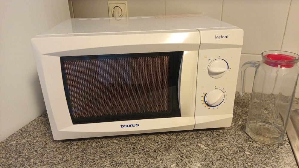Microondas Taurus