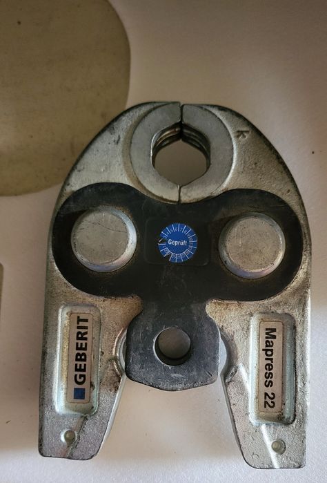 Szczęka do zaciskania M 22