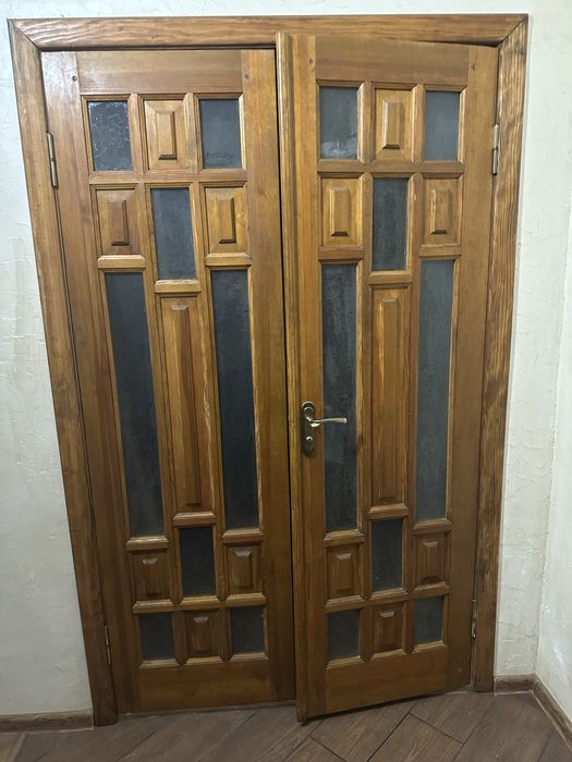 Деревʼяні міжнімнатні двері