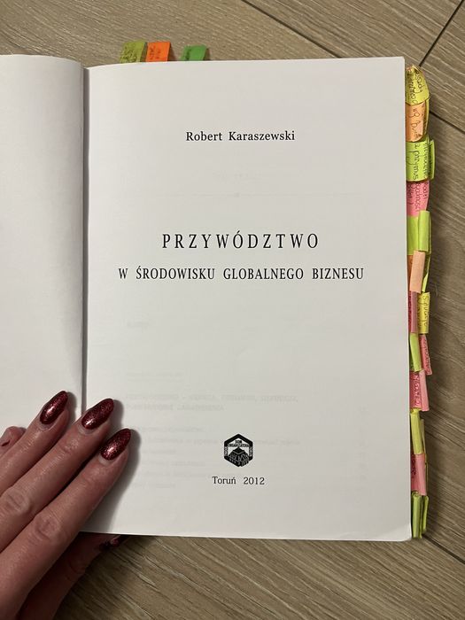 Ksiazka- „Przywództwo w środowisku globalnego biznesu”
