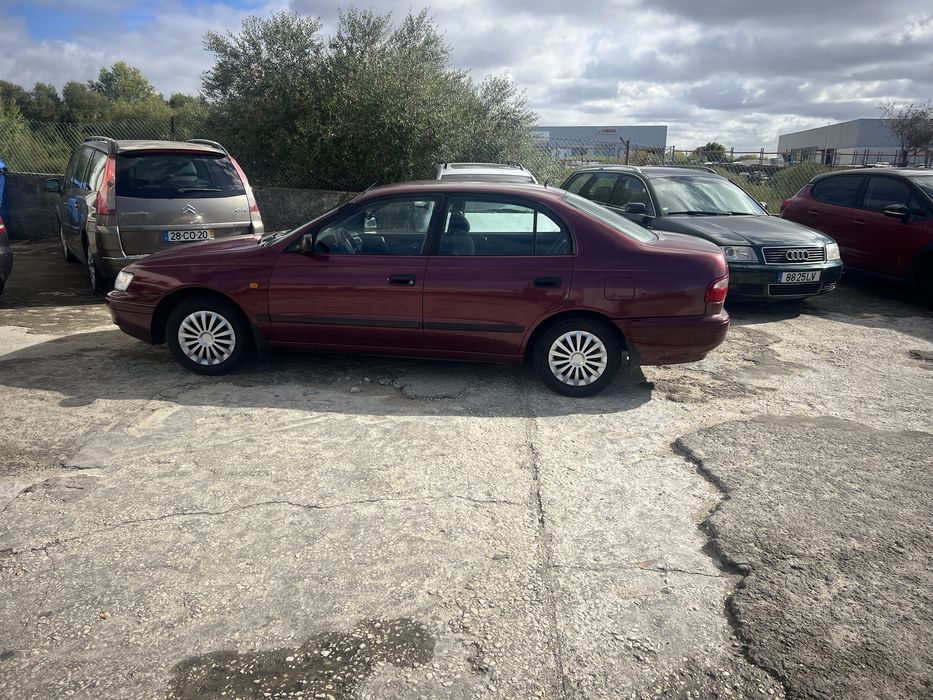 Toyota carina -E